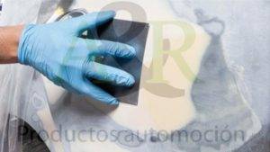 como aplicar masilla de carrocero
